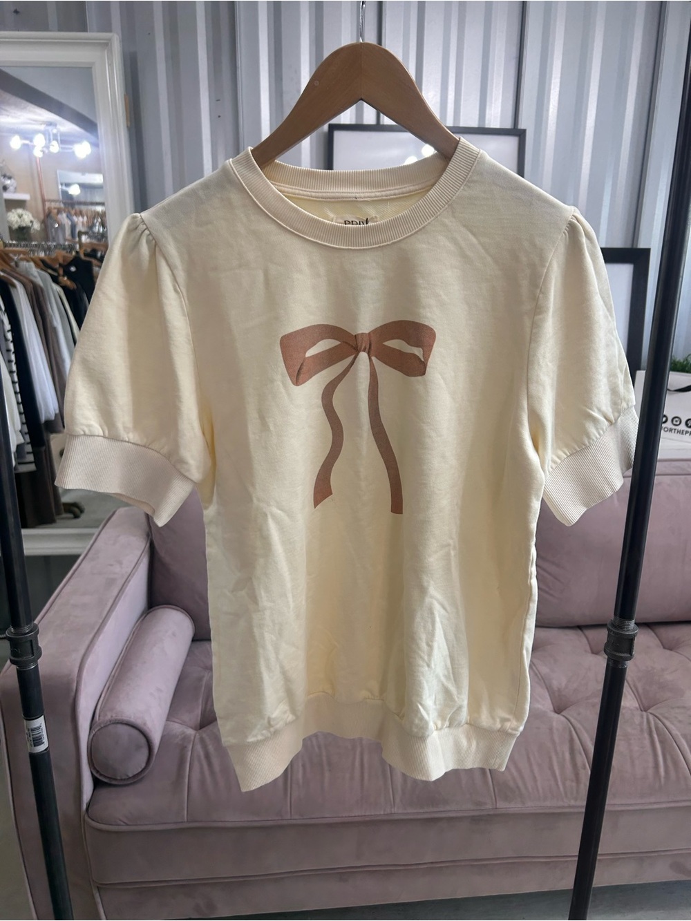 Priv - Bow Tee NWT Small